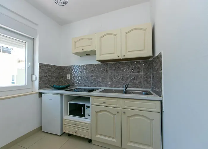 Apartment With Wifi - 19995